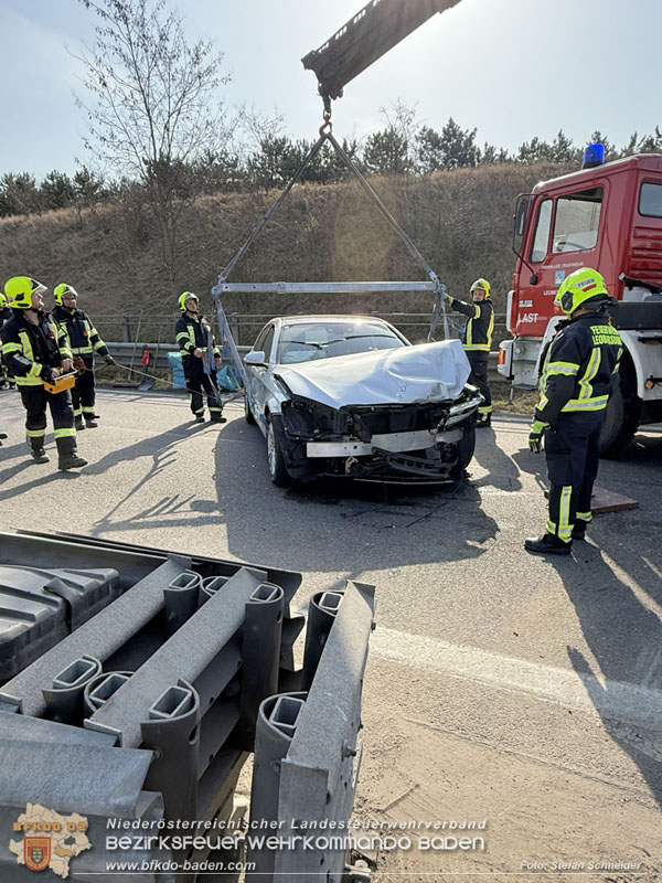 20260310_Senior verunfallt bei der Ausfahrt Baden auf der A2  Foto: Stefan Schneider BFKDO BADEN