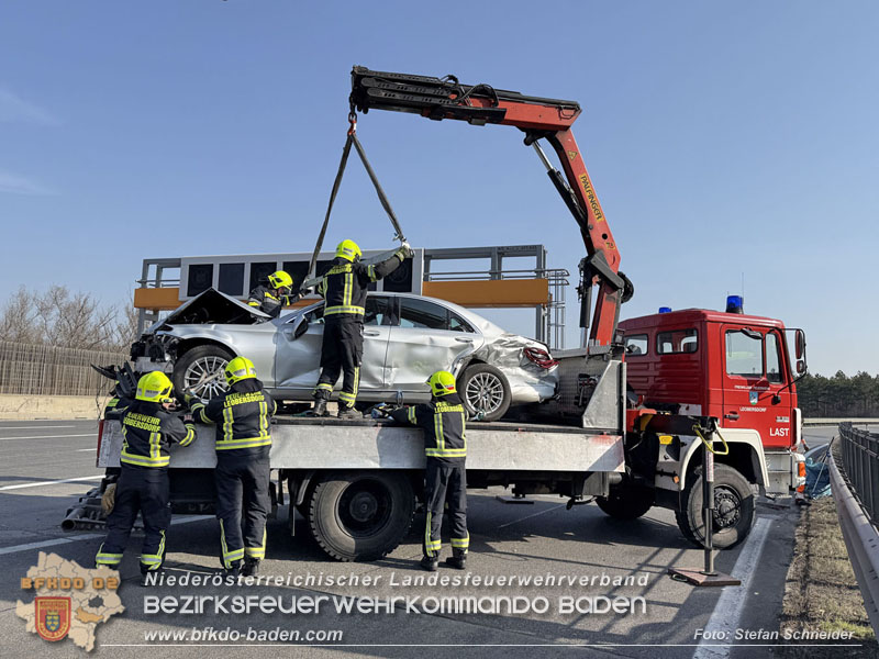20260310_Senior verunfallt bei der Ausfahrt Baden auf der A2  Foto: Stefan Schneider BFKDO BADEN