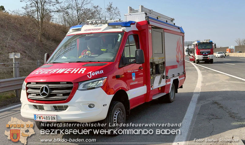 20260310_Senior verunfallt bei der Ausfahrt Baden auf der A2 Foto: Stefan Schneider BFKDO BADEN 20260310_Senior verunfallt bei der Ausfahrt Baden auf der A2 Foto: Stefan Schneider BFKDO BADEN