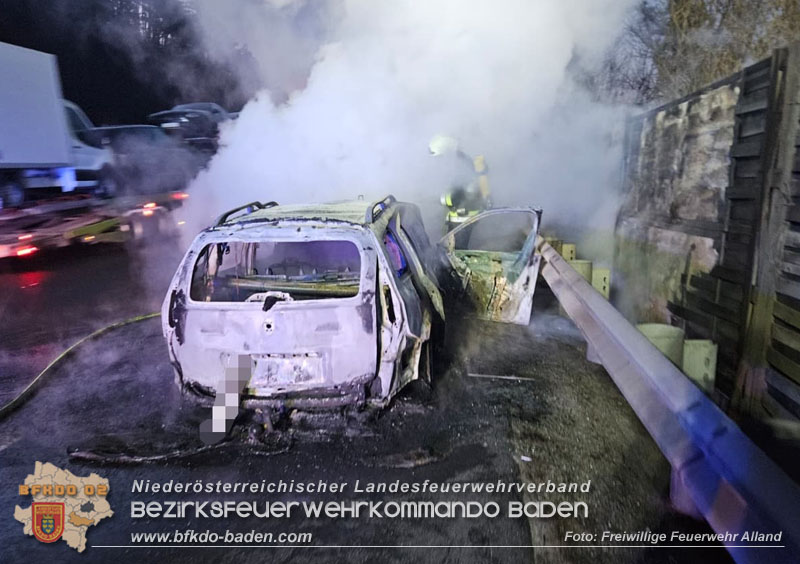 20260311_Fahrzeugbrand auf der A21 bei Alland  Foto: FF Alland