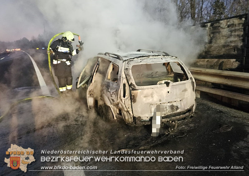 20260311_Fahrzeugbrand auf der A21 bei Alland  Foto: FF Alland