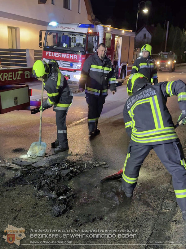 20260314_Nächtlicher Fahrzeugbrand in Sattelbach Foto: Stefan Schneider BFKDO BADEN 20260314_Nächtlicher Fahrzeugbrand in Sattelbach Foto: Stefan Schneider BFKDO BADEN