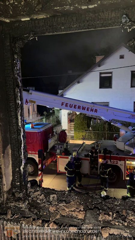 20260314_Wohnhausbrand in Traiskirchen Foto: Stefan Schneider BFKDO BADEN 20260314_Wohnhausbrand in Traiskirchen Foto: Stefan Schneider BFKDO BADEN