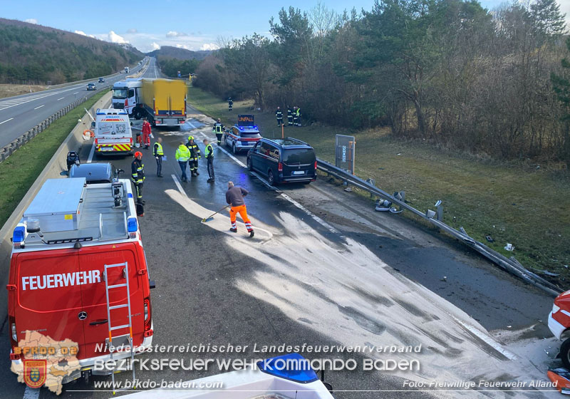 20260317_Schwerer LKW-Unfall auf der A21 fordert Autobahn Teilsperre bei Heiligenkreuz  Foto: FF Alland