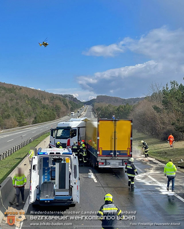 20260317_Schwerer LKW-Unfall auf der A21 fordert Autobahn Teilsperre bei Heiligenkreuz  Foto: FF Alland