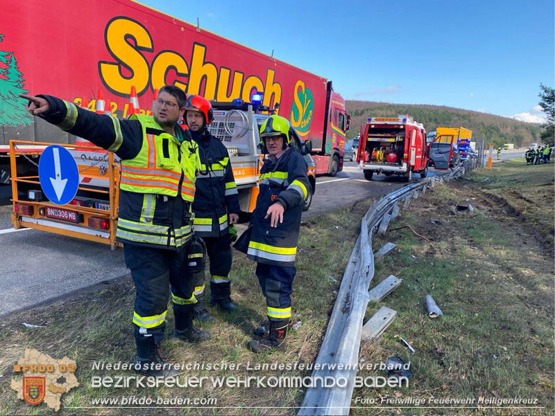 20260317_Schwerer LKW-Unfall auf der A21 fordert Autobahn Teilsperre bei Heiligenkreuz  Foto: FF Heiligenkreuz