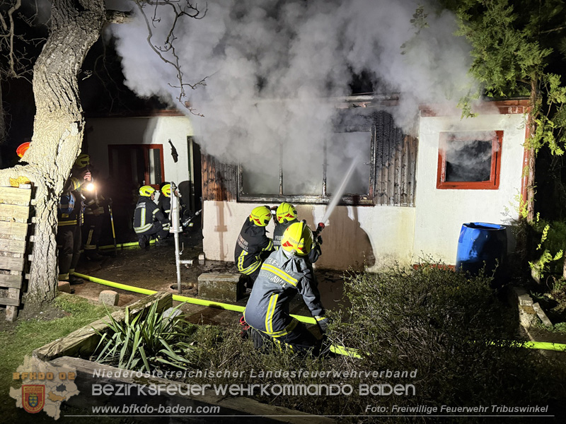 20260321_Gartenhaus geht in Flammen auf in Tribuswinkel  Foto: FF Tribuswinkel