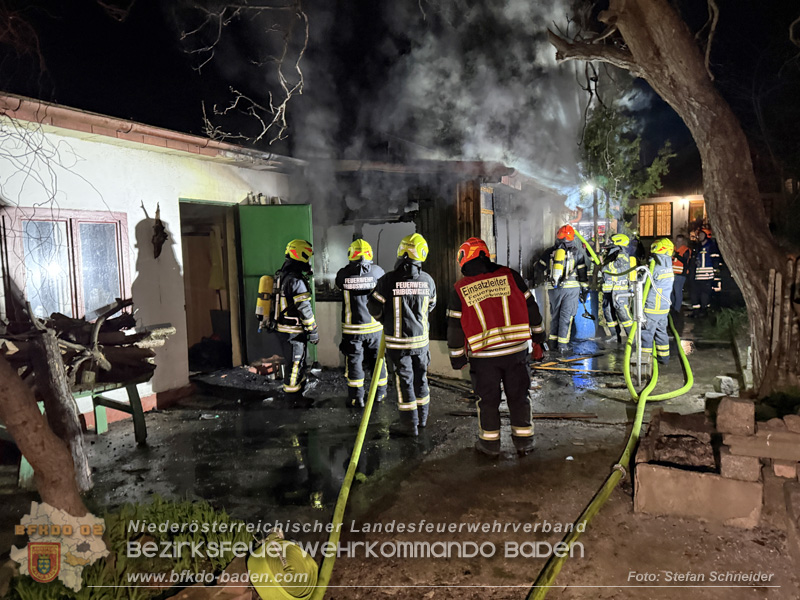 20260321_Gartenhaus geht in Flammen auf in Tribuswinkel  Foto: Stefan Schneider BFKDO BADEN