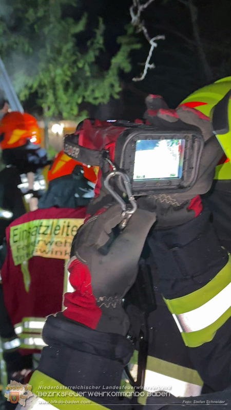 20260321_Gartenhaus geht in Flammen auf in Tribuswinkel Foto: Stefan Schneider BFKDO BADEN