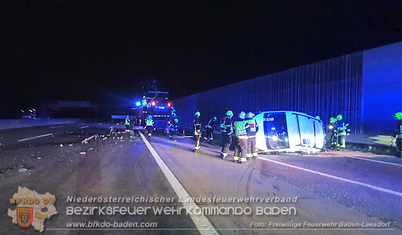 20260329_Schwerer Verkehrsunfall auf der A2 bei der Auffahrt Baden RFB Süd Foto: FF Baden-Leesdorf 20260329_Schwerer Verkehrsunfall auf der A2 bei der Auffahrt Baden RFB Süd Foto: FF Baden-Leesdorf