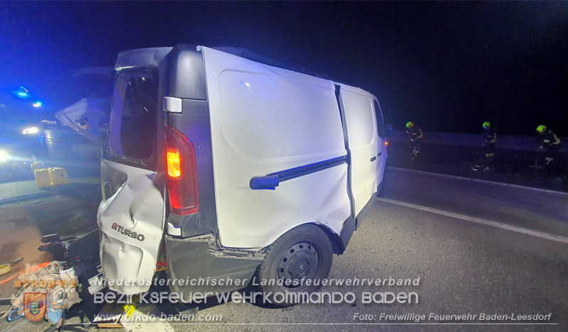 20260329_Schwerer Verkehrsunfall auf der A2 bei der Auffahrt Baden RFB Süd Foto: FF Baden-Leesdorf 20260329_Schwerer Verkehrsunfall auf der A2 bei der Auffahrt Baden RFB Süd Foto: FF Baden-Leesdorf