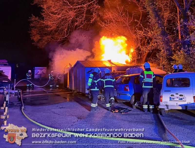 20260409_Brand von Gartenhütten in Traiskirchen Foto: FF Traiskirchen-Stadt 20260409_Brand von Gartenhütten in Traiskirchen Foto: FF Traiskirchen-Stadt