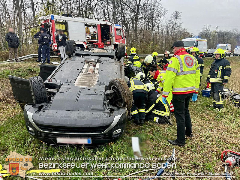 20260410_Alarmstufe T3 ausgelöst wegen Verkehrsunfall auf der L157 bei Pottendorf 20260410_Alarmstufe T3 ausgelöst wegen Verkehrsunfall auf der L157 bei Pottendorf