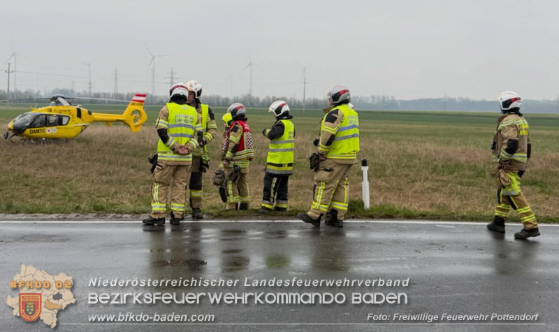 20260410_Alarmstufe T3 ausgelöst wegen Verkehrsunfall auf der L157 bei Pottendorf 20260410_Alarmstufe T3 ausgelöst wegen Verkehrsunfall auf der L157 bei Pottendorf