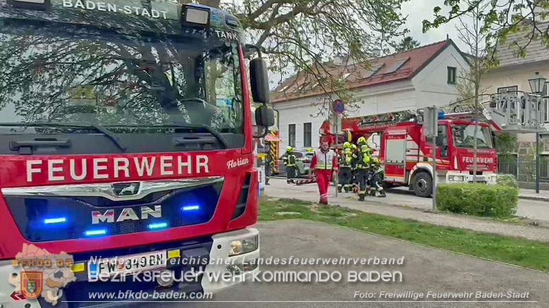 20260413_Brand zweier Hausfassaden in Baden im Ortsteil Weikersdorf Foto: FF Baden-Stadt 20260413_Brand zweier Hausfassaden in Baden im Ortsteil Weikersdorf Foto: FF Baden-Stadt