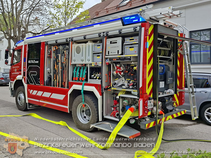 20260413_Brand zweier Hausfassaden in Baden im Ortsteil Weikersdorf Foto: FF Baden-Stadt 20260413_Brand zweier Hausfassaden in Baden im Ortsteil Weikersdorf Foto: FF Baden-Stadt 20260413_Brand zweier Hausfassaden in Baden im Ortsteil Weikersdorf Foto: FF Baden-Stadt 20260413_Brand zweier Hausfassaden in Baden im Ortsteil Weikersdorf Foto: FF Baden-Stadt