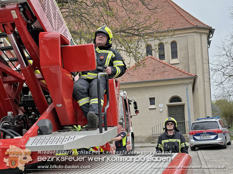 20260413_Brand zweier Hausfassaden in Baden im Ortsteil Weikersdorf Foto: FF Baden-Stadt 20260413_Brand zweier Hausfassaden in Baden im Ortsteil Weikersdorf Foto: FF Baden-Stadt