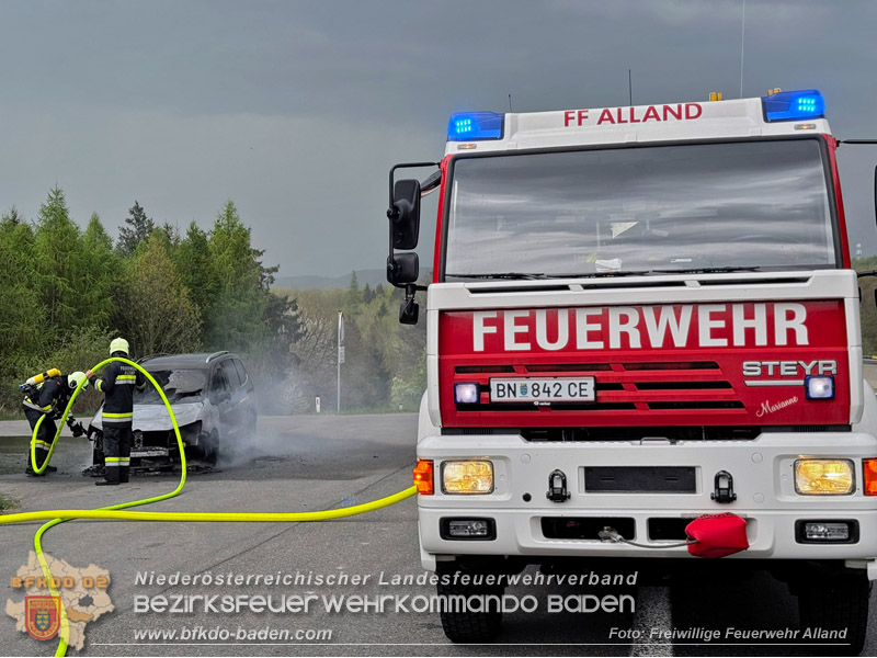 20260419_PKW-Brand auf der A21 im Bezirk BADEN  Foto: FF Alland