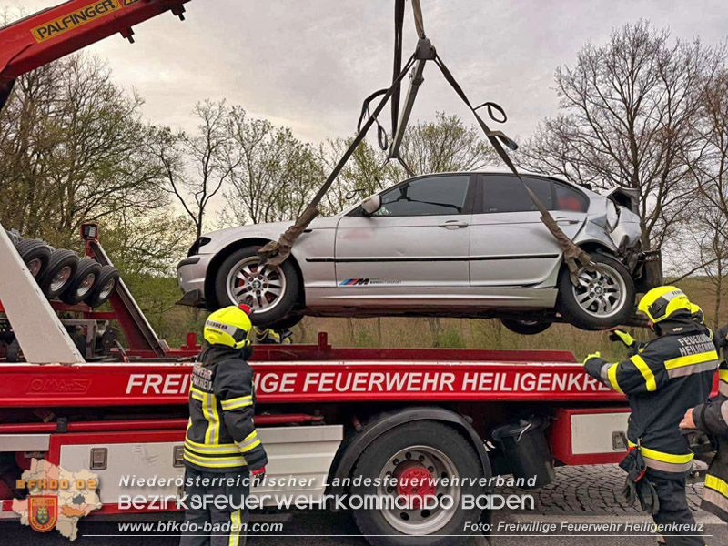 Schadstoffeinsatz entpuppt sich als VU mit medizinischem Notfall! Foto: FF Heiligenkreuz