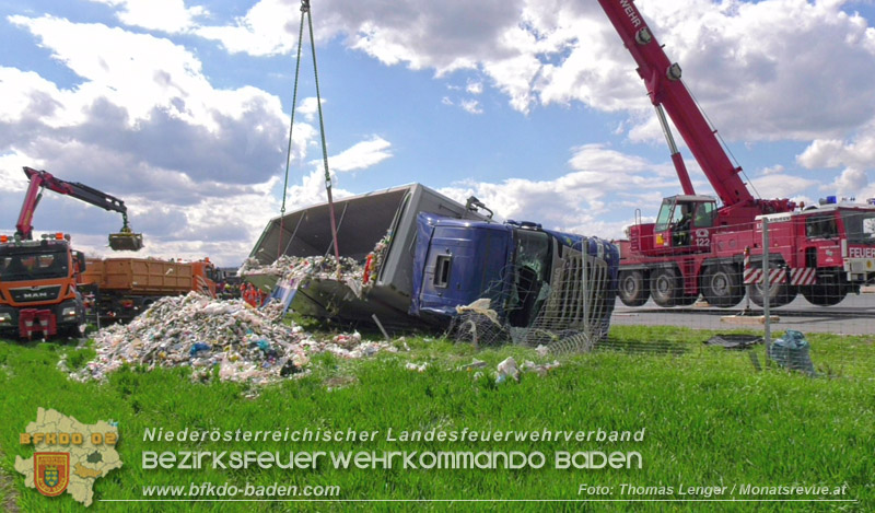 20260420_Schwerer Lkw-Unfall auf der A2 bei Traiskirchen  Foto: Thomas Lenger Monatsrevue.at