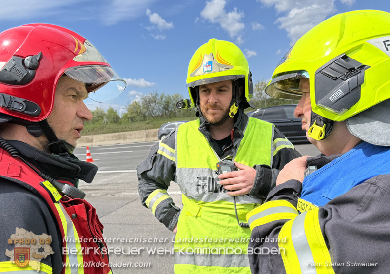 20260420_Schwerer Lkw-Unfall auf der A2 bei Traiskirchen Foto: Stefan Schneider BFKDO BADEN