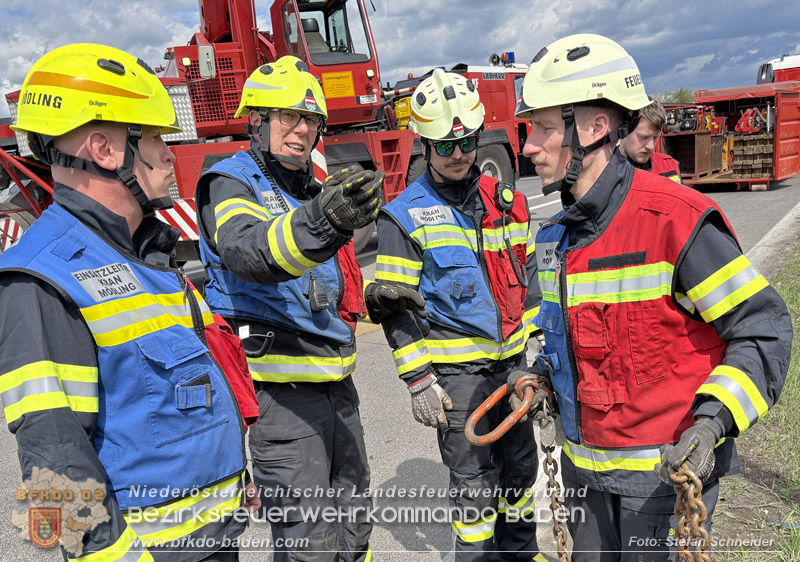 20260420_Schwerer Lkw-Unfall auf der A2 bei Traiskirchen Foto: Stefan Schneider BFKDO BADEN