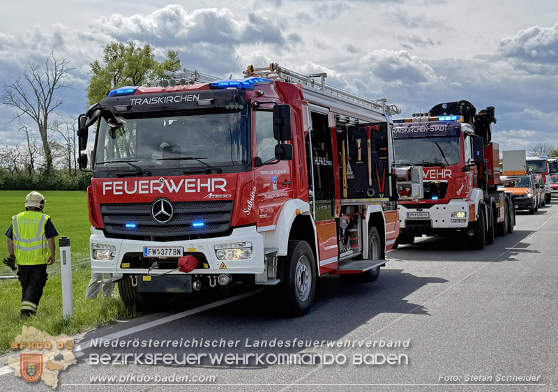 20260420_Schwerer Lkw-Unfall auf der A2 bei Traiskirchen Foto: Stefan Schneider BFKDO BADEN