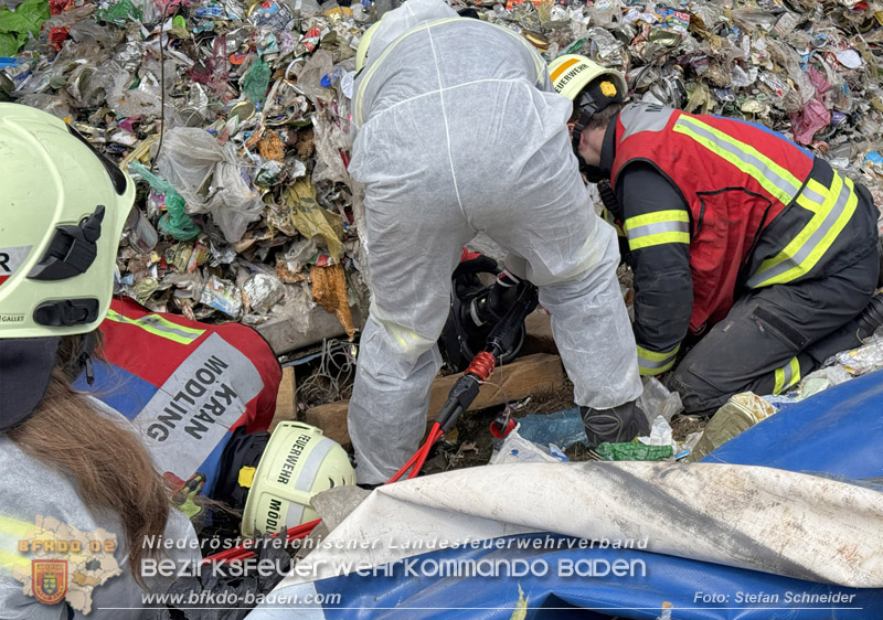 20260420_Schwerer Lkw-Unfall auf der A2 bei Traiskirchen Foto: Stefan Schneider BFKDO BADEN