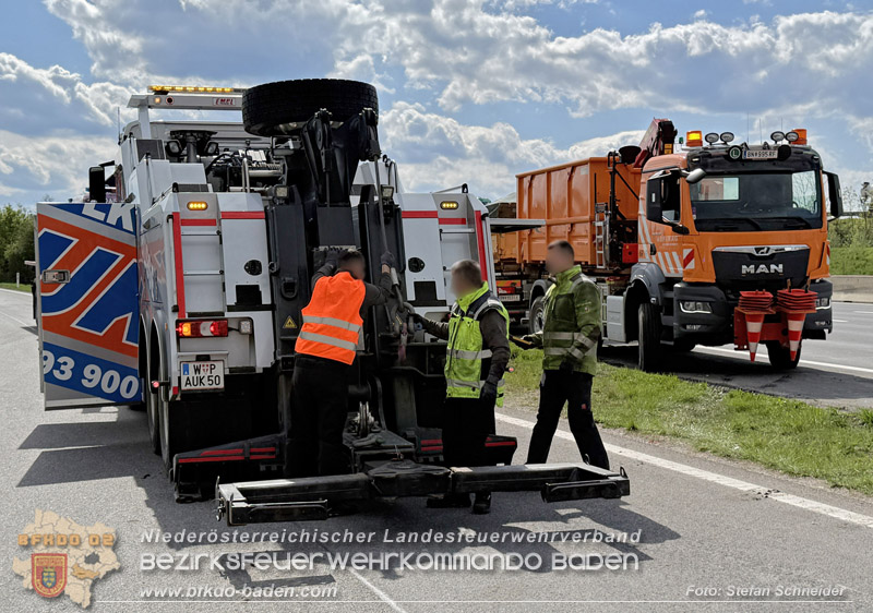20260420_Schwerer Lkw-Unfall auf der A2 bei Traiskirchen Foto: Stefan Schneider BFKDO BADEN