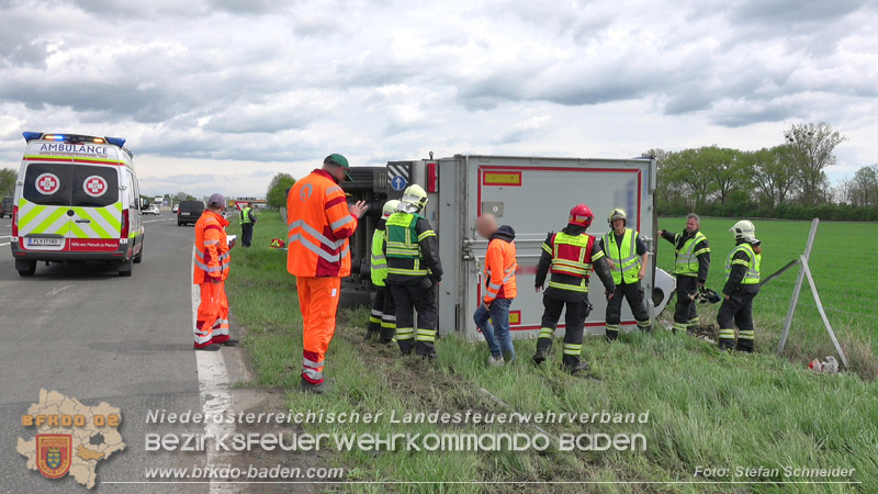 20260420_Schwerer Lkw-Unfall auf der A2 bei Traiskirchen Foto: Stefan Schneider BFKDO BADEN