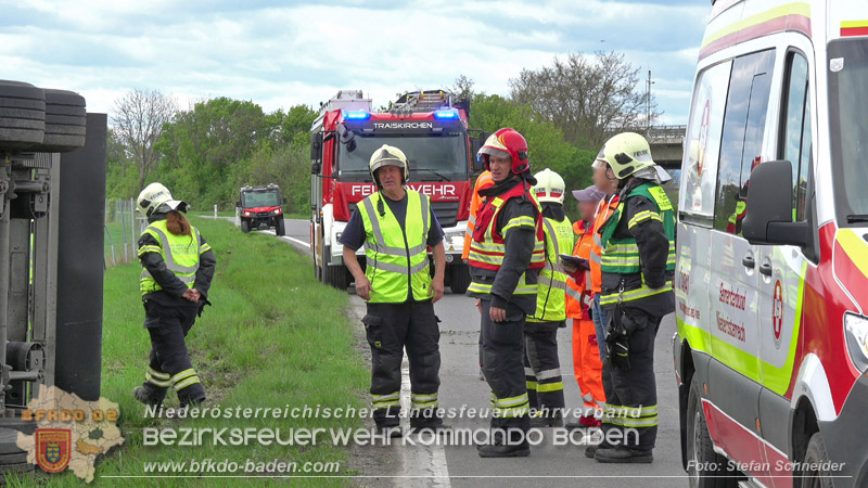 20260420_Schwerer Lkw-Unfall auf der A2 bei Traiskirchen Foto: Stefan Schneider BFKDO BADEN