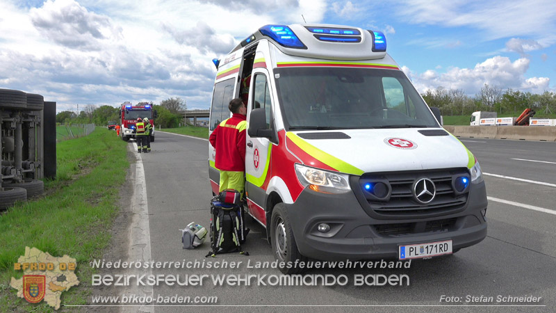 20260420_Schwerer Lkw-Unfall auf der A2 bei Traiskirchen Foto: Stefan Schneider BFKDO BADEN