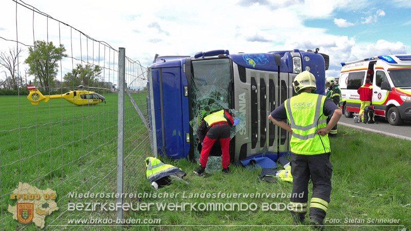 20260420_Schwerer Lkw-Unfall auf der A2 bei Traiskirchen Foto: Stefan Schneider BFKDO BADEN