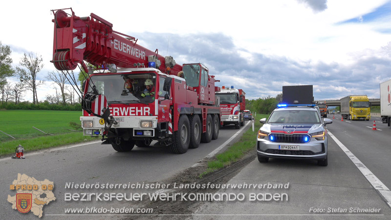 20260420_Schwerer Lkw-Unfall auf der A2 bei Traiskirchen Foto: Stefan Schneider BFKDO BADEN  20260420_Schwerer Lkw-Unfall auf der A2 bei Traiskirchen Foto: Stefan Schneider BFKDO BADEN