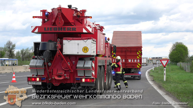 20260420_Schwerer Lkw-Unfall auf der A2 bei Traiskirchen Foto: Stefan Schneider BFKDO BADEN  20260420_Schwerer Lkw-Unfall auf der A2 bei Traiskirchen Foto: Stefan Schneider BFKDO BADEN