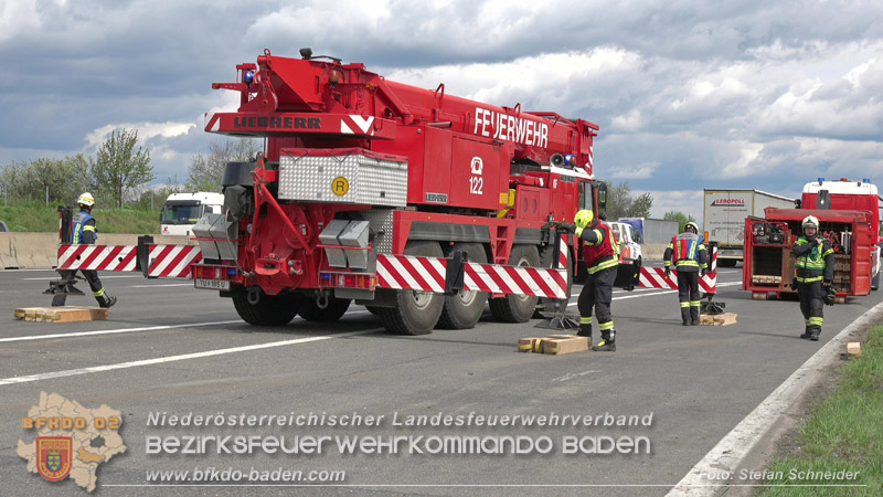 20260420_Schwerer Lkw-Unfall auf der A2 bei Traiskirchen Foto: Stefan Schneider BFKDO BADEN 20260420_Schwerer Lkw-Unfall auf der A2 bei Traiskirchen Foto: Stefan Schneider BFKDO BADEN
