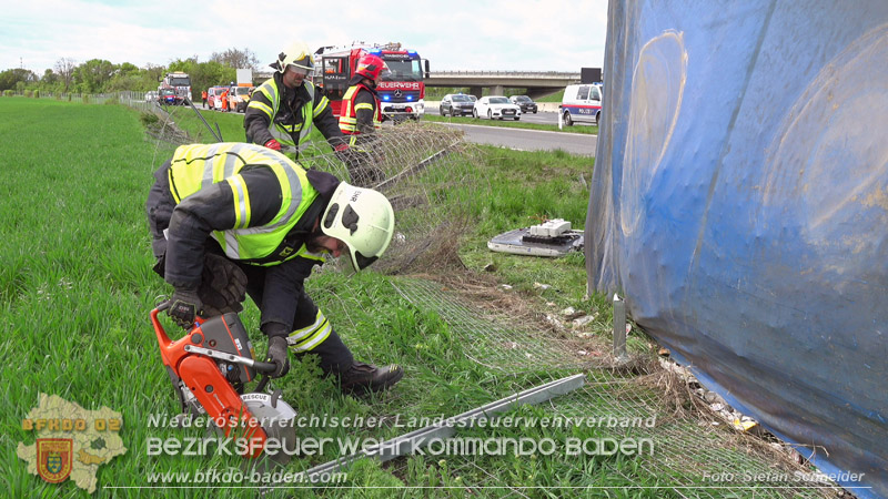 20260420_Schwerer Lkw-Unfall auf der A2 bei Traiskirchen Foto: Stefan Schneider BFKDO BADEN 20260420_Schwerer Lkw-Unfall auf der A2 bei Traiskirchen Foto: Stefan Schneider BFKDO BADEN