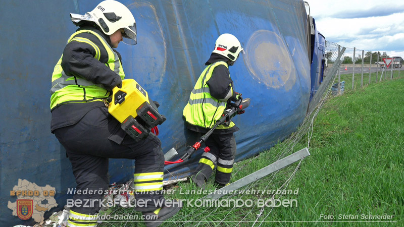 20260420_Schwerer Lkw-Unfall auf der A2 bei Traiskirchen Foto: Stefan Schneider BFKDO BADEN 20260420_Schwerer Lkw-Unfall auf der A2 bei Traiskirchen Foto: Stefan Schneider BFKDO BADEN