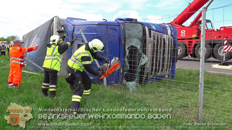 20260420_Schwerer Lkw-Unfall auf der A2 bei Traiskirchen Foto: Stefan Schneider BFKDO BADEN 20260420_Schwerer Lkw-Unfall auf der A2 bei Traiskirchen Foto: Stefan Schneider BFKDO BADEN
