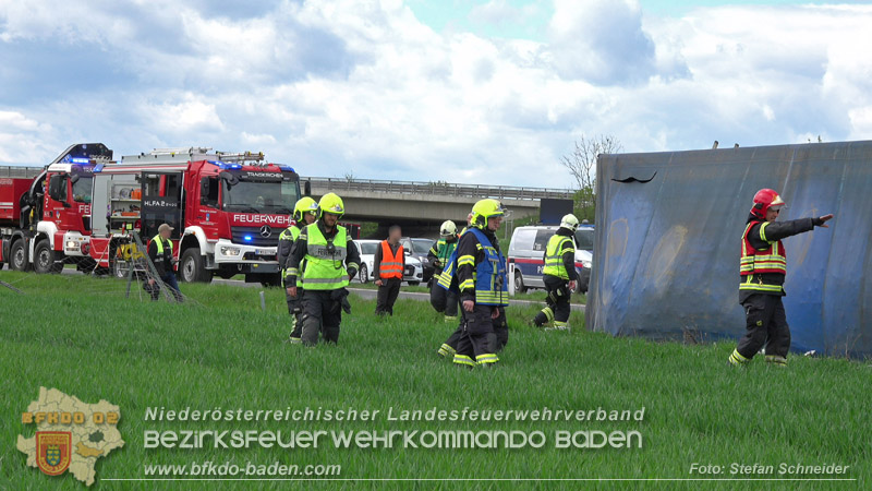 20260420_Schwerer Lkw-Unfall auf der A2 bei Traiskirchen Foto: Stefan Schneider BFKDO BADEN 20260420_Schwerer Lkw-Unfall auf der A2 bei Traiskirchen Foto: Stefan Schneider BFKDO BADEN