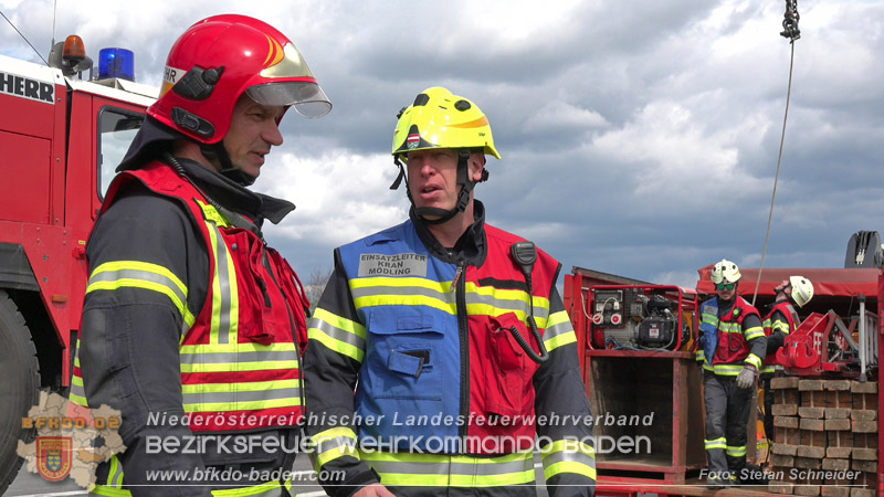 20260420_Schwerer Lkw-Unfall auf der A2 bei Traiskirchen Foto: Stefan Schneider BFKDO BADEN