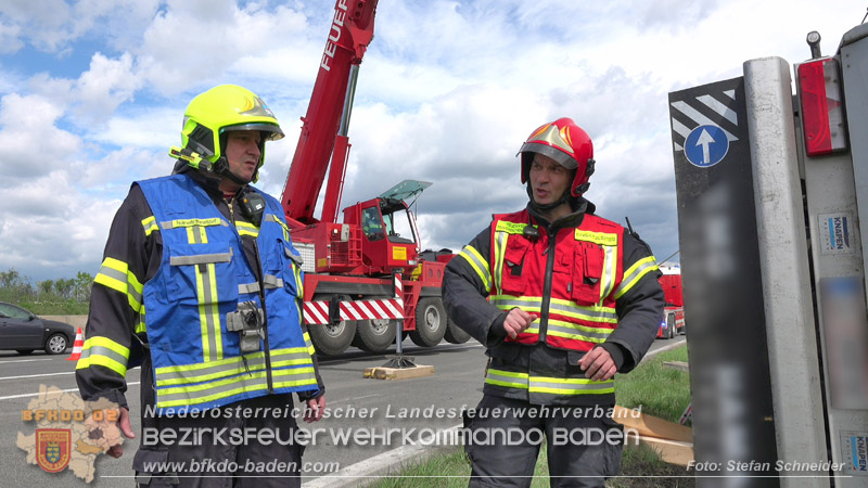 20260420_Schwerer Lkw-Unfall auf der A2 bei Traiskirchen Foto: Stefan Schneider BFKDO BADEN