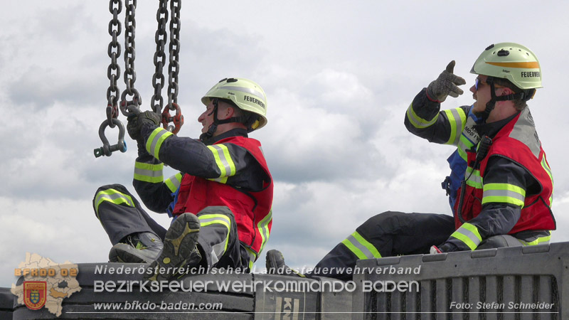 20260420_Schwerer Lkw-Unfall auf der A2 bei Traiskirchen Foto: Stefan Schneider BFKDO BADEN