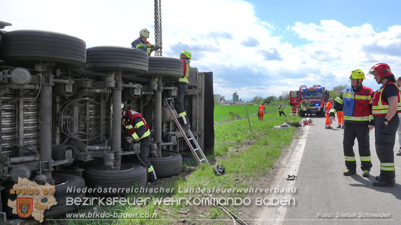 20260420_Schwerer Lkw-Unfall auf der A2 bei Traiskirchen Foto: Stefan Schneider BFKDO BADEN