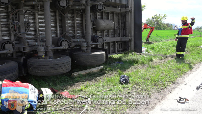 20260420_Schwerer Lkw-Unfall auf der A2 bei Traiskirchen Foto: Stefan Schneider BFKDO BADEN