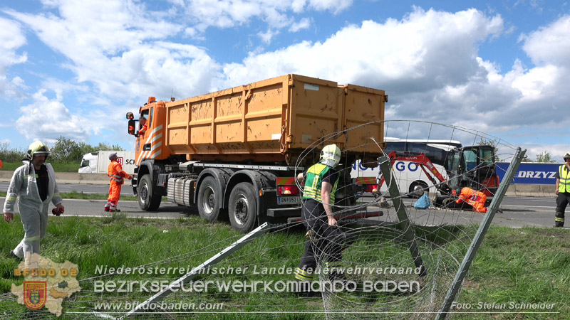 20260420_Schwerer Lkw-Unfall auf der A2 bei Traiskirchen Foto: BFKDO BADEN