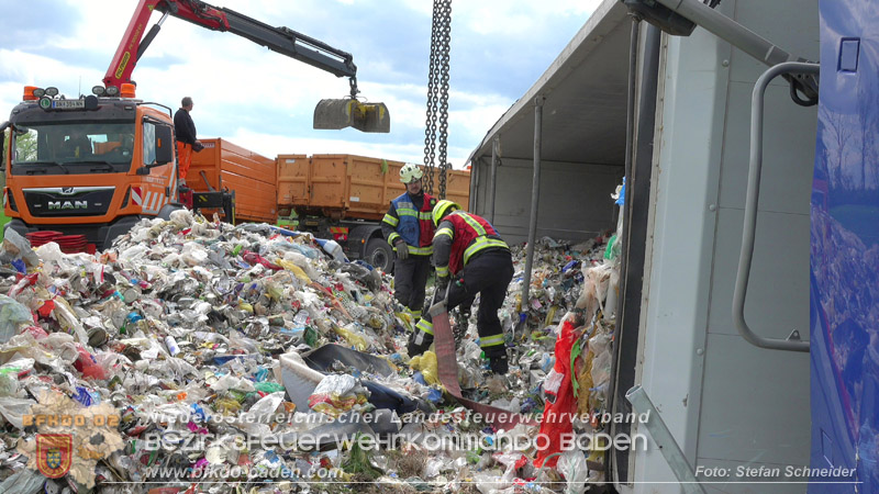 20260420_Schwerer Lkw-Unfall auf der A2 bei Traiskirchen Foto: BFKDO BADEN