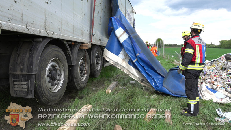 20260420_Schwerer Lkw-Unfall auf der A2 bei Traiskirchen Foto: BFKDO BADEN