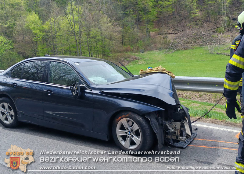 20260423_Frontalzusammensto� zweier PKW auf der L4020 zwischen Neusiedl und Hernstein Foto: FF Neusiedl
