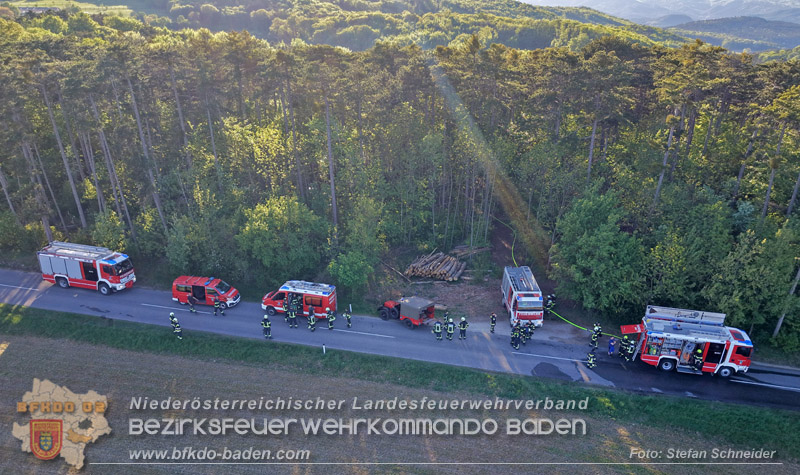 20260503_Waldbrand in Aigen Gemeinde Hernstein Foto: Stefan Schneider BFKDO BADEN